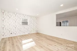 7726 Wallace Ln, Charlotte, NC 28212 - Photo 3