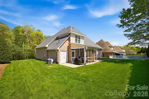 1740 30th Ave Dr NE, Hickory, NC 28601 - Photo 5