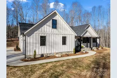 135 Hilltop Street, Morganton, NC 28655 - Photo 1