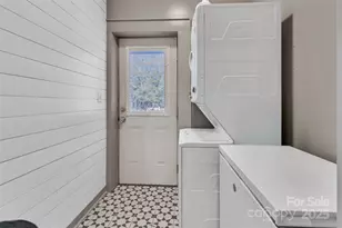 113 Marion St, Clover, SC 29710 - Photo 15