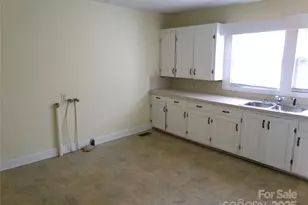 923 Efird St, Albemarle, NC 28001 - Photo 5