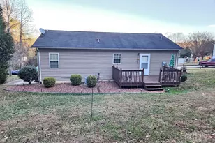 951 Cypress Ct NW, Lenoir, NC 28645 - Photo 15