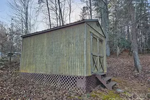 951 Cypress Ct NW, Lenoir, NC 28645 - Photo 17