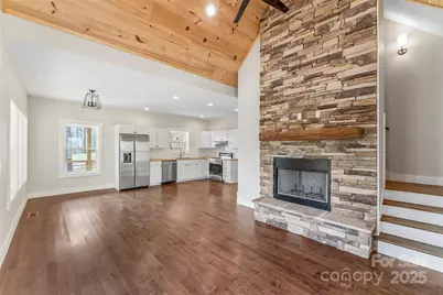 457 Blue Ridge Drive N, Marion, NC 28752 - Photo 5