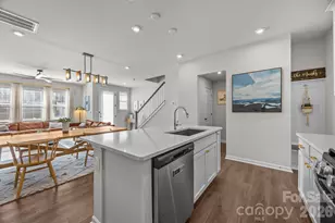 915 Kinsey Aly, Charlotte, NC 28217 - Photo 5