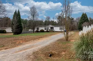 157 Broad Meadow Dr, Statesville, NC 28677 - Photo 3