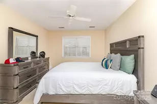 9712 St Vincent Ln, Charlotte, NC 28277 - Photo 15