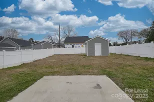 3806 Freedom Dr, Charlotte, NC 28208 - Photo 25