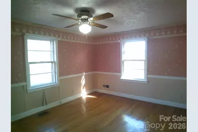 1303 W Dixon Boulevard, Shelby, NC 28152 - Photo 15