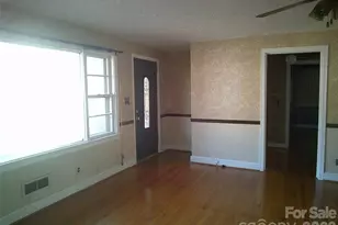 1303 W Dixon Blvd, Shelby, NC 28152 - Photo 3