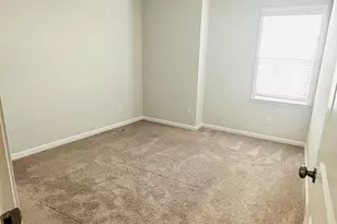 5810 Coulee Ln, Charlotte, NC 28215 - Photo 11