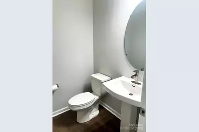 5810 Coulee Lane, Charlotte, NC 28215 - Photo 5