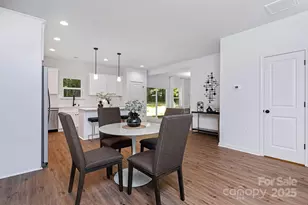 1835 Shannonhouse Dr, Charlotte, NC 28215 - Photo 9