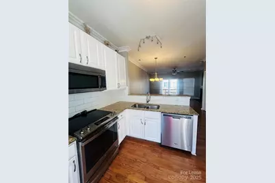 6517 Soapstone Drive, Charlotte, NC 28269 - Photo 5