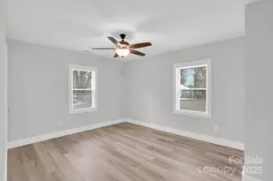 2414 Dickens Ave, Charlotte, NC 28208 - Photo 21