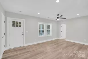 2414 Dickens Ave, Charlotte, NC 28208 - Photo 5