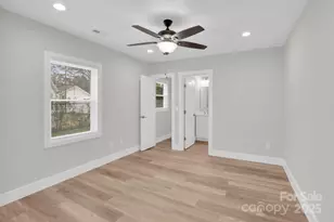 2414 Dickens Ave, Charlotte, NC 28208 - Photo 13