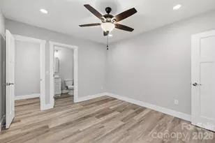 2414 Dickens Ave, Charlotte, NC 28208 - Photo 15