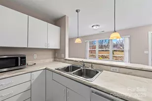 234 Wash Creek Dr, Hendersonville, NC 28739 - Photo 9