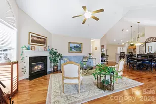 36 Craggy Vis Dr, Swannanoa, NC 28778 - Photo 5