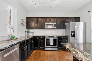 3018 Castleberry Ct, Charlotte, NC 28209 - Photo 5