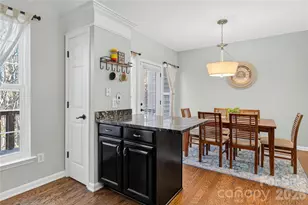 3018 Castleberry Ct, Charlotte, NC 28209 - Photo 15