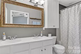 3018 Castleberry Ct, Charlotte, NC 28209 - Photo 17