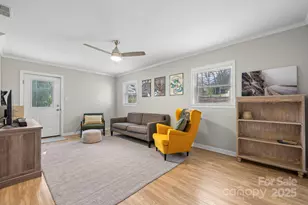 1905 10th St Pl NW, Hickory, NC 28601 - Photo 13