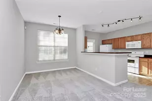 2138 Winthrop Chase Dr, Charlotte, NC 28212 - Photo 11