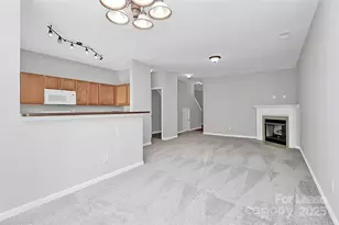 2138 Winthrop Chase Dr, Charlotte, NC 28212 - Photo 13