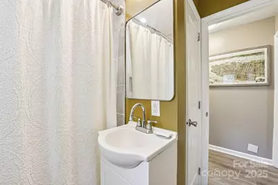 162 N Smallwood Place, Charlotte, NC 28216 - Photo 15