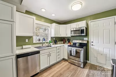 162 N Smallwood Place, Charlotte, NC 28216 - Photo 5