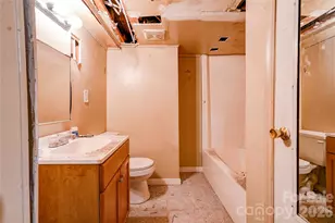 704 Earl Rd, Shelby, NC 28150 - Photo 21