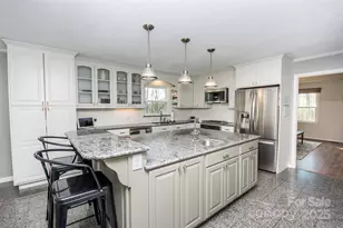 2193 Hawthorne Ln, Wilkesboro, NC 28697 - Photo 13