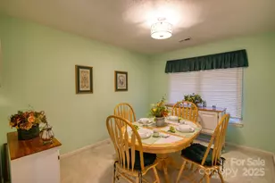 532 Woodfield Ln, Hendersonville, NC 28791 - Photo 11