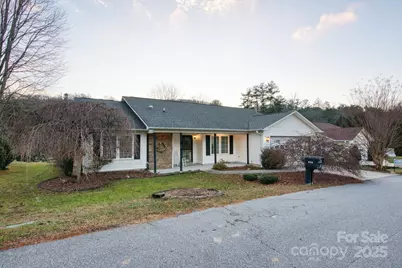 532 Woodfield Lane, Hendersonville, NC 28791 - Photo 1