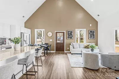 512 N Mulberry Street, Cherryville, NC 28021 - Photo 3