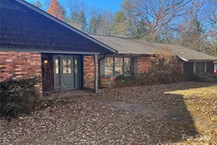 1050 Indian Hill Rd, Hendersonville, NC 28791 - Photo 3