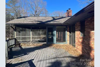 1050 Indian Hill Road, Hendersonville, NC 28791 - Photo 21