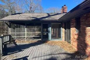 1050 Indian Hill Rd, Hendersonville, NC 28791 - Photo 21