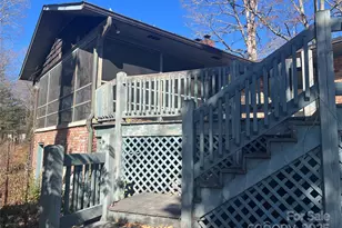 1050 Indian Hill Rd, Hendersonville, NC 28791 - Photo 5