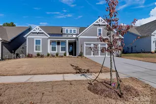 4225 Honey Locust Dr, Charlotte, NC 28215 - Photo 3