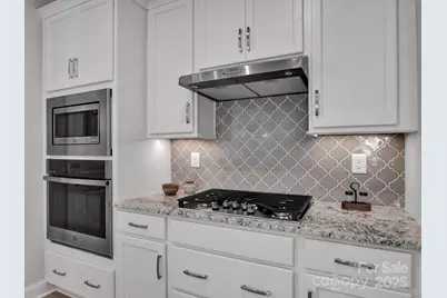 4225 Honey Locust Drive, Charlotte, NC 28215 - Photo 5