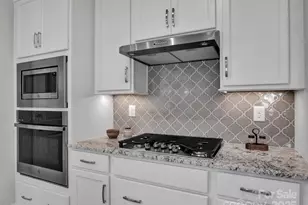 4225 Honey Locust Dr, Charlotte, NC 28215 - Photo 5