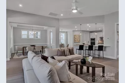 4225 Honey Locust Drive, Charlotte, NC 28215 - Photo 15