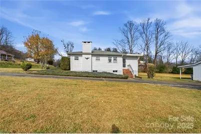 940 Meadowlane Drive NW, Lenoir, NC 28645 - Photo 3
