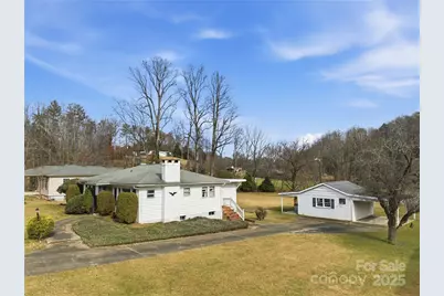 940 Meadowlane Drive NW, Lenoir, NC 28645 - Photo 17