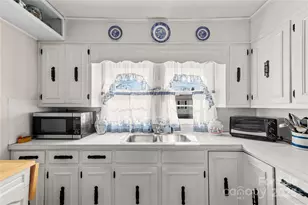 940 Meadowlane Dr NW, Lenoir, NC 28645 - Photo 23