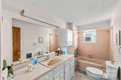 940 Meadowlane Drive NW, Lenoir, NC 28645 - Photo 25