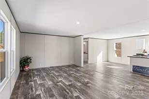 251 Center Ln, Thurmond, NC 28683 - Photo 7